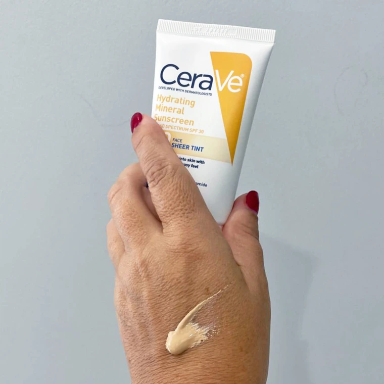 CeraVe Hydrating Mineral Sunscreen SPF 30 with Tint